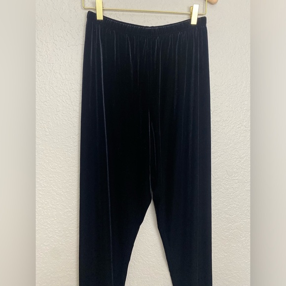 Chico’s Black High Rise Velvet Pants Size Small Medium - Picture 2 of 5